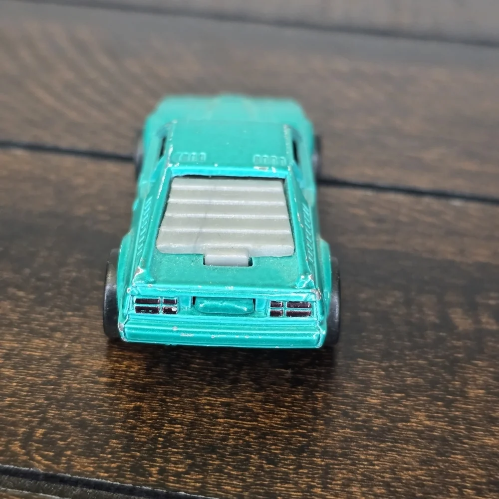 Vintage Matchbox 1970 Gold Chevy El Camino 1982 Hot Wheels BMW M1 Green Cars